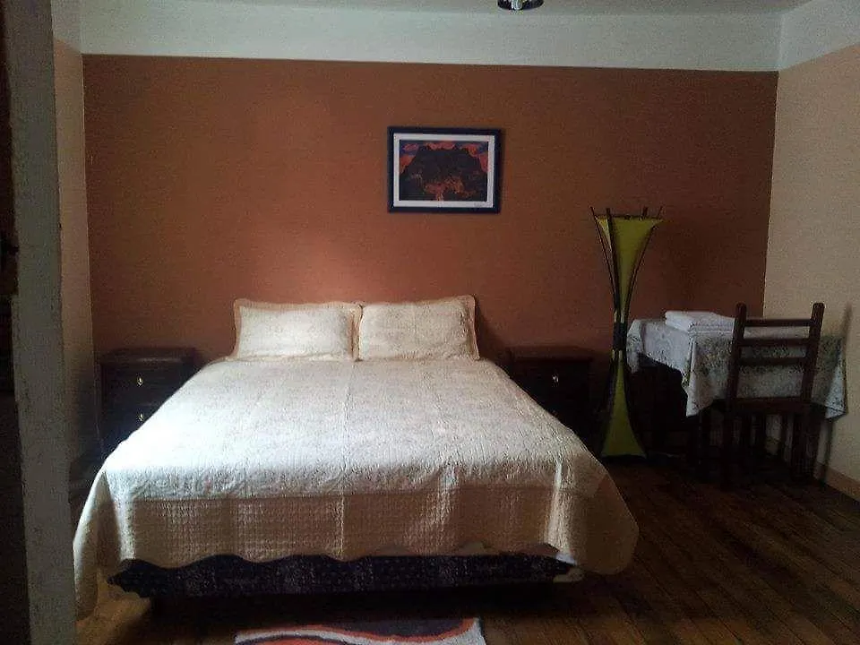 Hostal El Vagabundo Quito بيت شباب